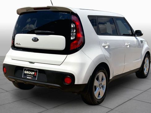 Used 2017 Kia Soul FWD image 12