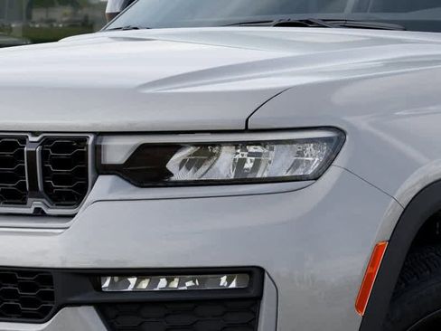 New 2026 Jeep Grand Cherokee Limited image 10