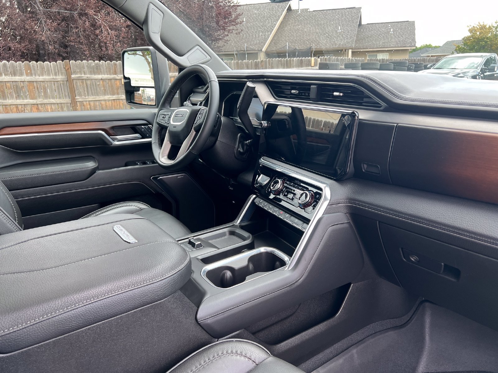 Used 2024 GMC Sierra 3500 Denali w/ Denali Reserve Package AWD/4WD image 36