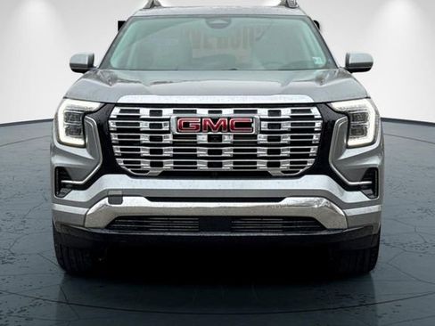 New 2026 GMC Terrain Denali w/ LPO, Floor Liner Package image 9