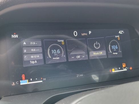 New 2026 Jeep Grand Cherokee L Laredo image 15