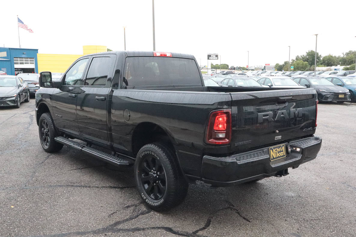 Used 2026 RAM 2500 Big Horn AWD/4WD image 4