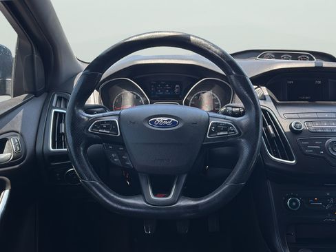 Used 2018 Ford Focus ST FWD image 17