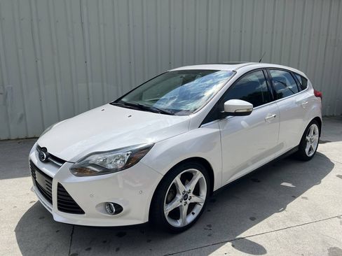 Used 2013 Ford Focus Titanium w/ Titanium Handling Pkg FWD image 7