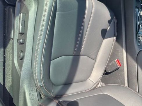 Used 2025 Honda Pilot TrailSport image 14