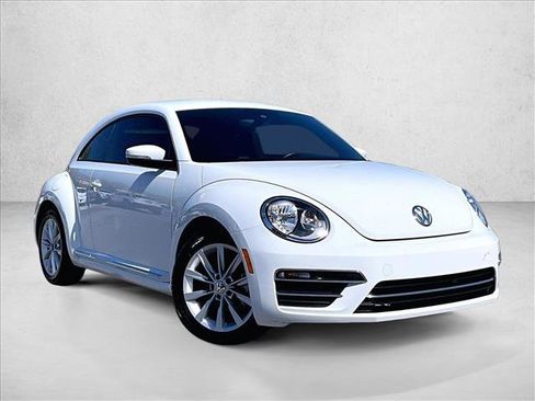 Used 2017 Volkswagen Beetle 1.8T SE FWD image 12