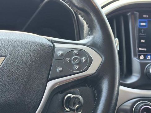 Used 2022 Chevrolet Colorado LT w/ Luxury Package RWD image 13
