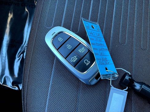 Used 2022 Hyundai Santa Cruz SEL image 11