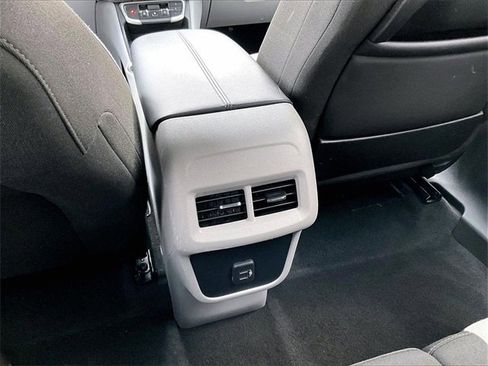 Used 2023 GMC Terrain SLE w/ Driver Convenience Package image 29