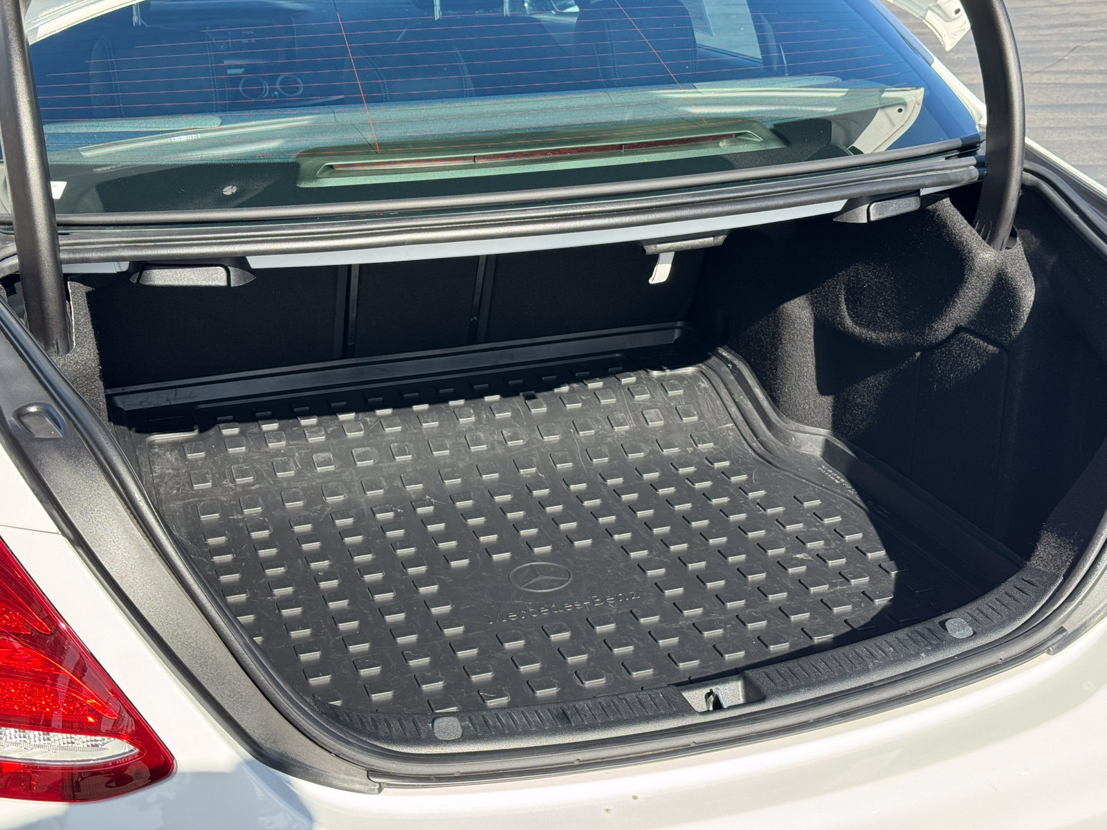 Used 2018 Mercedes-Benz E 300 image 14