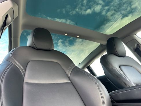 Used 2023 Tesla Model 3 Standard Range image 20