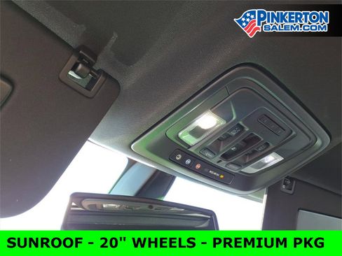 Used 2022 GMC Sierra 1500 AT4 w/ AT4 Preferred Package image 30