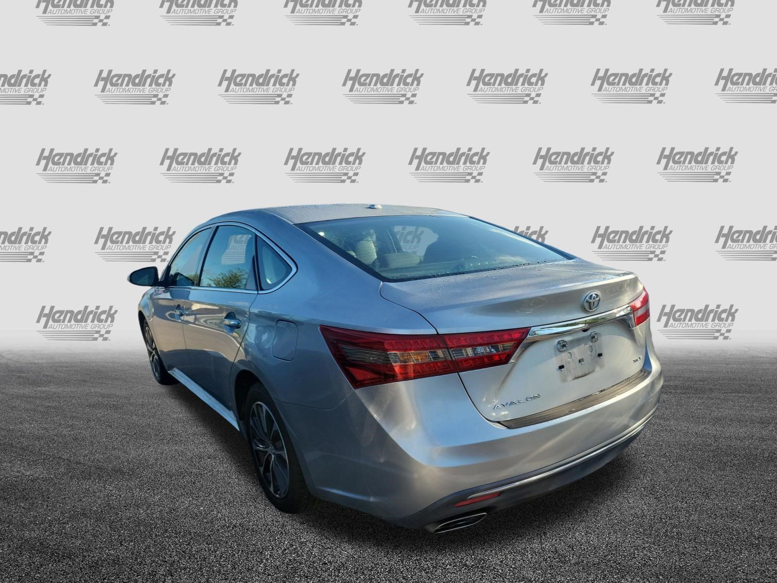 Used 2017 Toyota Avalon XLE FWD image 8