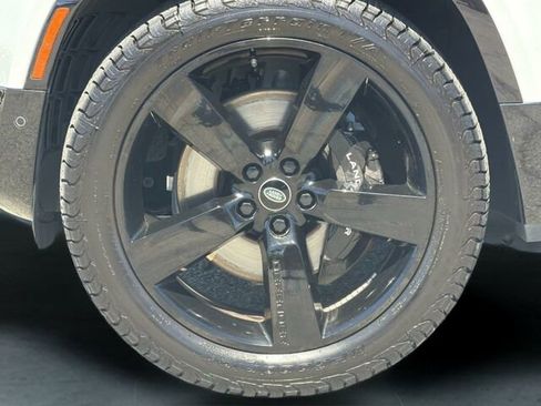Used 2023 Land Rover Defender 90 V8 AWD/4WD image 34