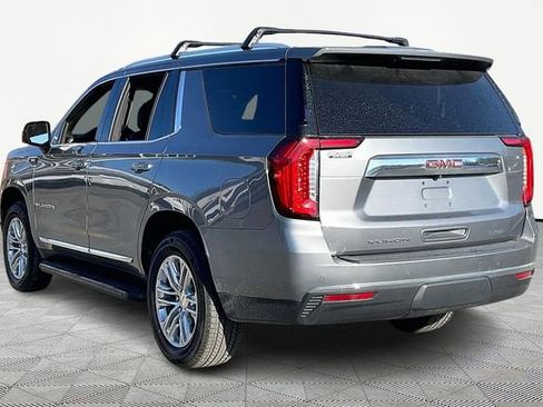 Used 2021 GMC Yukon SLT w/ SLT Premium Package image 4