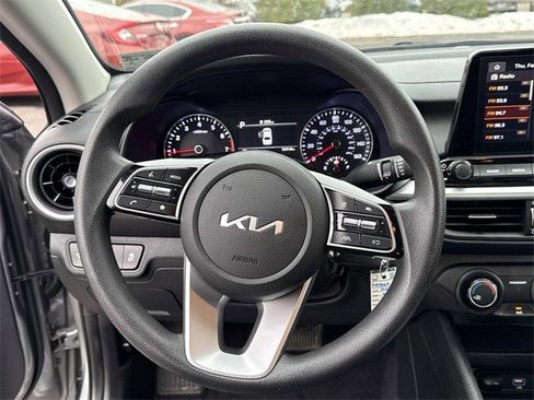 Used 2024 Kia Forte LXS w/ LXS Technology Package image 18