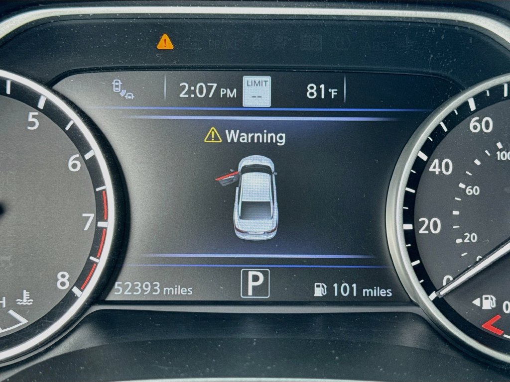 Used 2019 Nissan Maxima Platinum w/ Sport Mat Group FWD image 12