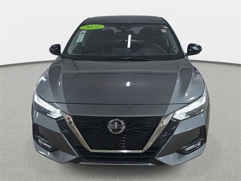 Used 2021 Nissan Sentra SR image 2