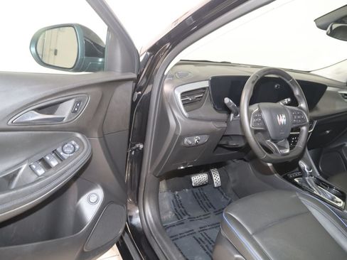Used 2025 Buick Encore GX Sport Touring AWD/4WD image 45