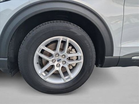 Used 2025 Ford Explorer Active RWD image 24