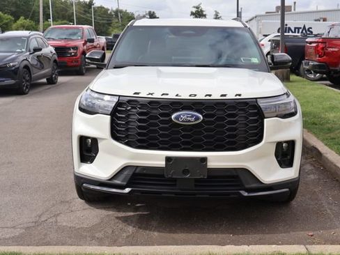 Used 2026 Ford Explorer ST-Line w/ ST-Line Street Pack AWD/4WD image 6