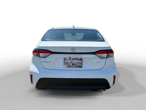 Used 2025 Toyota Corolla LE FWD image 4