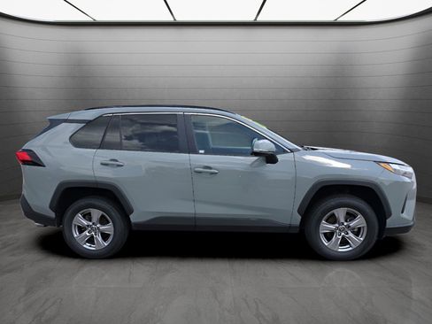 Used 2023 Toyota RAV4 XLE image 4