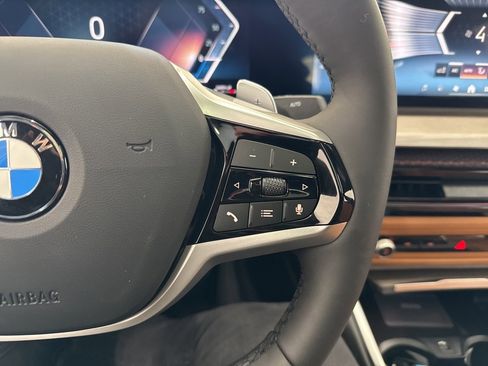 Used 2025 BMW 330i xDrive Sedan w/ Premium Package image 17