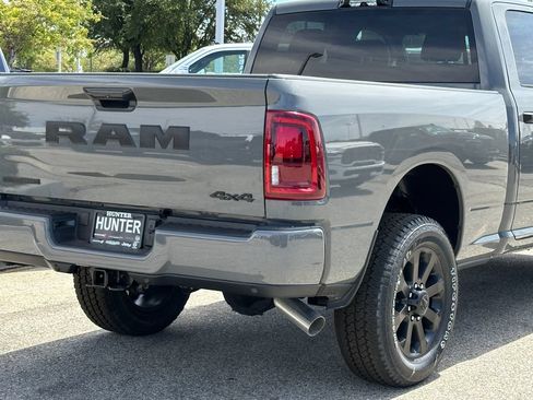 New 2026 RAM 3500 Big Horn AWD/4WD image 7