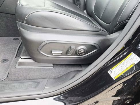 Used 2023 Jeep Grand Cherokee L Limited image 35