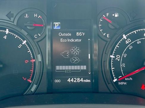 Certified 2024 Toyota 4Runner SR5 Premium w/ Moonroof Package AWD/4WD image 20