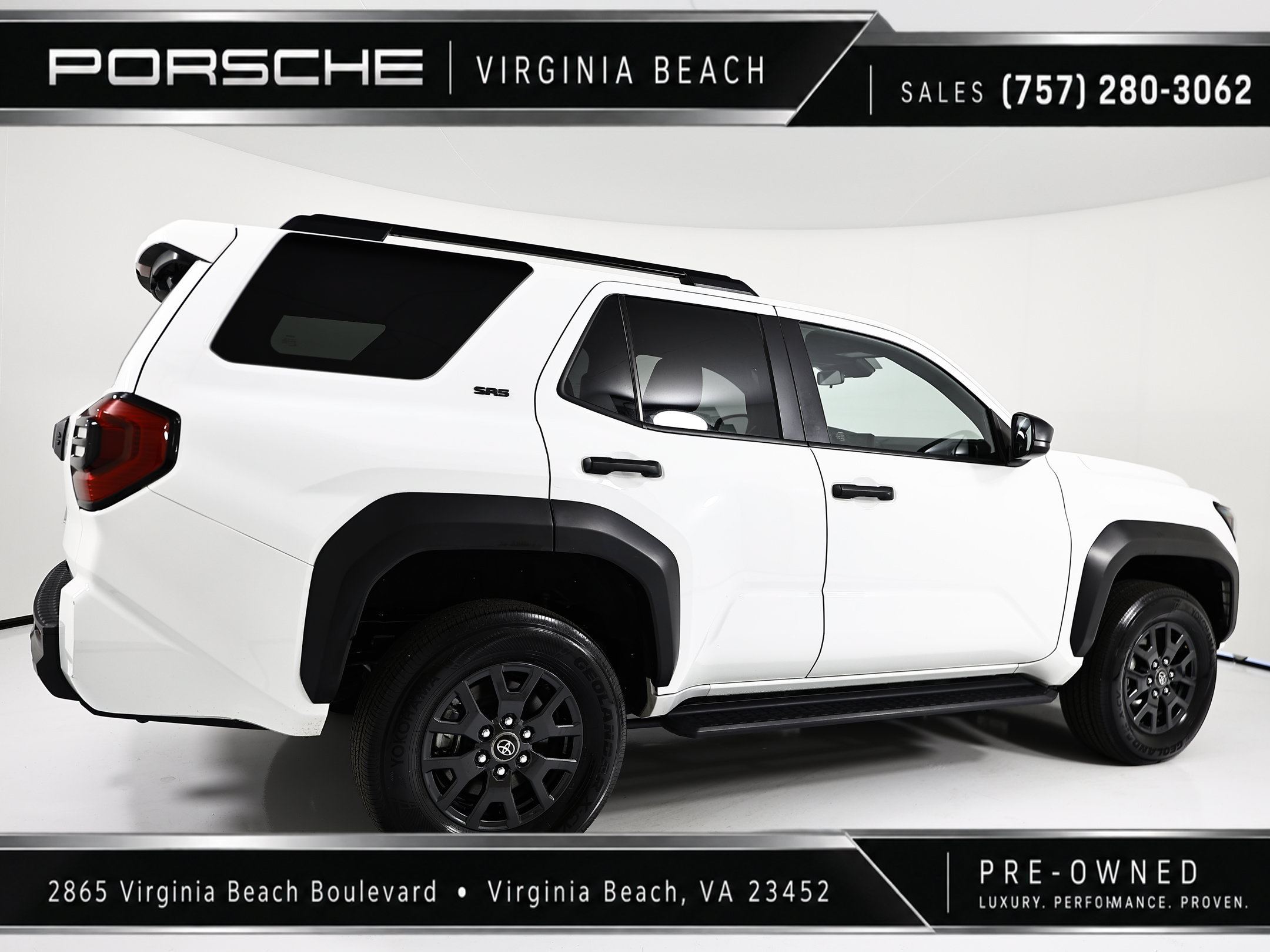 Used 2025 Toyota 4Runner SR5 AWD/4WD image 5