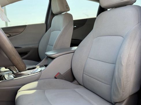Used 2018 Chevrolet Malibu LT FWD image 11