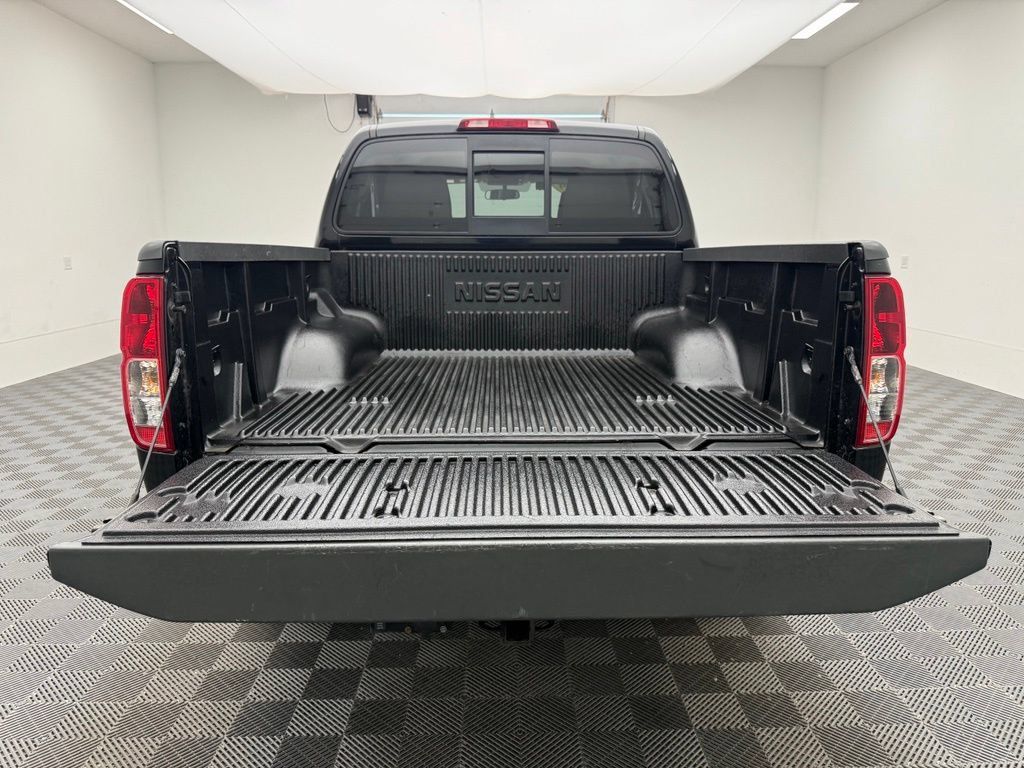 Used 2019 Nissan Frontier SV AWD/4WD image 7