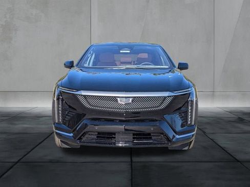 New 2026 Cadillac Optiq Luxury 2 image 8