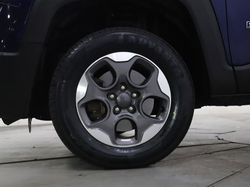 Used 2018 Jeep Renegade Sport w/ Power & Air Group image 29