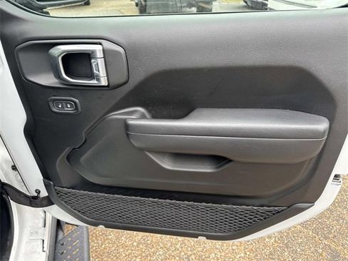 Used 2023 Jeep Wrangler Unlimited Rubicon 4xe w/ Cold Weather Group image 17