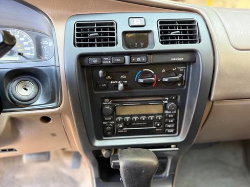 Used 2000 Toyota 4Runner 2WD image 20
