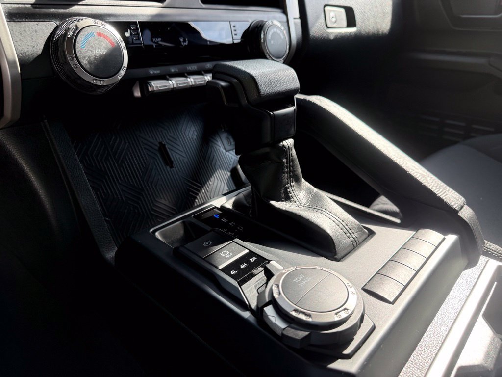 Certified 2025 Toyota Tacoma SR5 AWD/4WD image 26