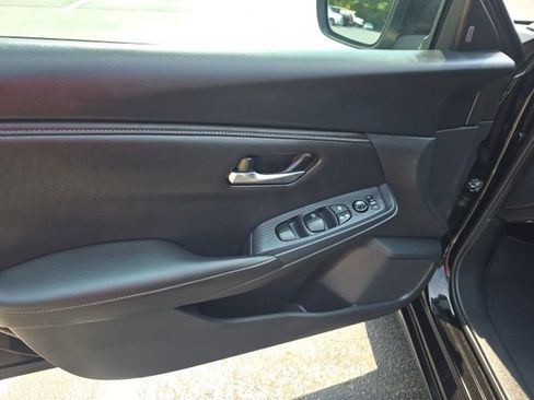 Used 2023 Nissan Sentra SV FWD image 14
