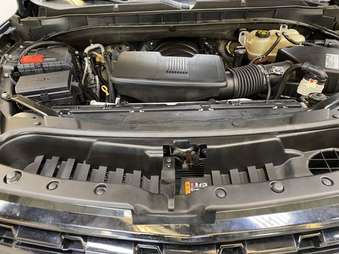 Used 2021 Chevrolet Tahoe Z71 w/ Luxury Package image 10