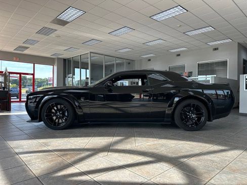 Used 2021 Dodge Challenger SRT Hellcat Redeye image 7