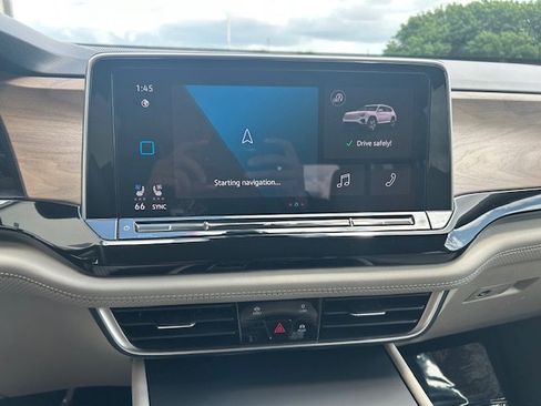 Used 2024 Volkswagen Atlas SE image 22