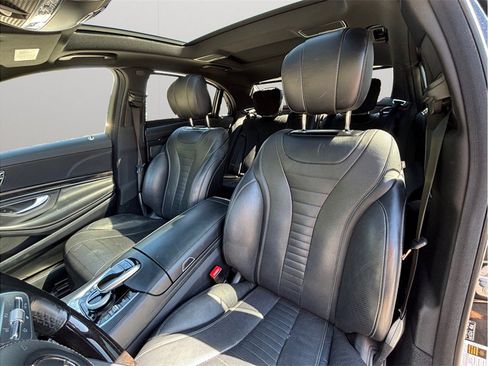 Used 2019 Mercedes-Benz S 560 4MATIC Sedan image 21