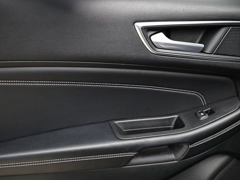 Used 2024 Ford Edge Titanium image 23