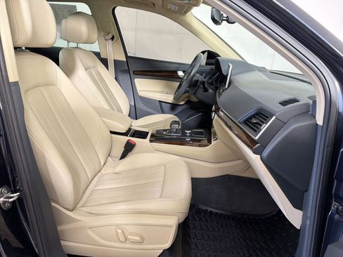 Used 2019 Audi Q5 2.0T Premium Plus w/ Premium Plus Package AWD/4WD image 31