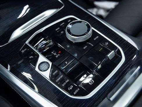 New 2026 BMW X7 xDrive40i AWD/4WD image 21