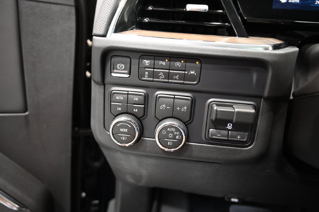 New 2026 Chevrolet Tahoe High Country AWD/4WD image 29