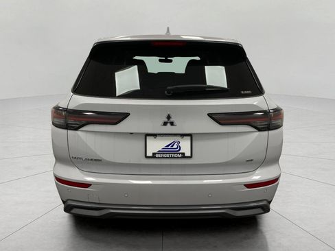 New 2026 Mitsubishi Outlander SE AWD/4WD image 4
