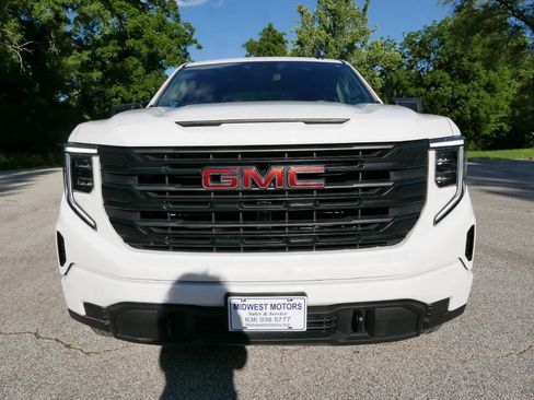 Used 2024 GMC Sierra 1500 Pro w/ Graphite Edition AWD/4WD image 3